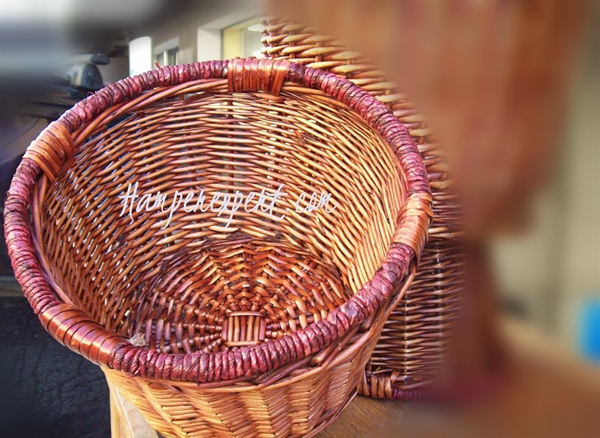 Wicker Round Medium pot.